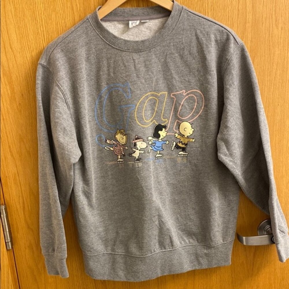 Peanuts Gap Snoopy Skating Women’s Grey Sweatshirt Size Small Fan Collection
